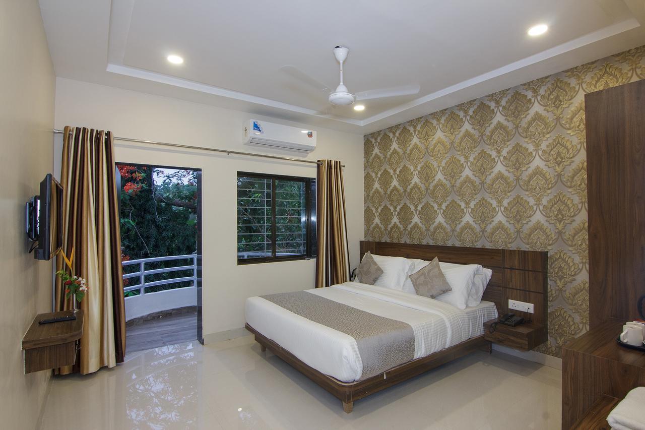 Strand Resort Лонавла Екстер'єр фото