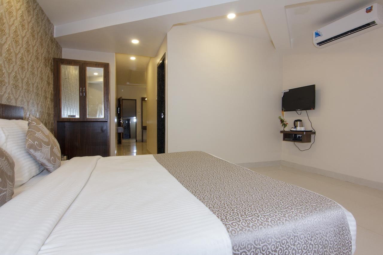 Strand Resort Лонавла Екстер'єр фото